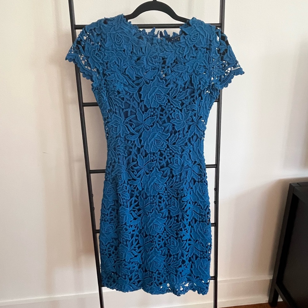 Elie Tahari | Turquoise crochet fully lined cocktail dress - size 0